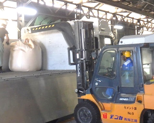 フォークリフト運転業務1
